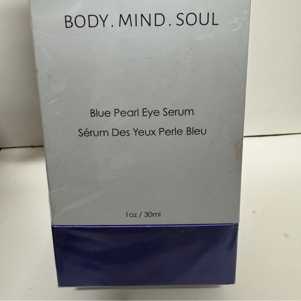 Oceane Blue Pearl Eye Serum 1 OZ Reduces Puffy Eyes - Picture 2 of 3